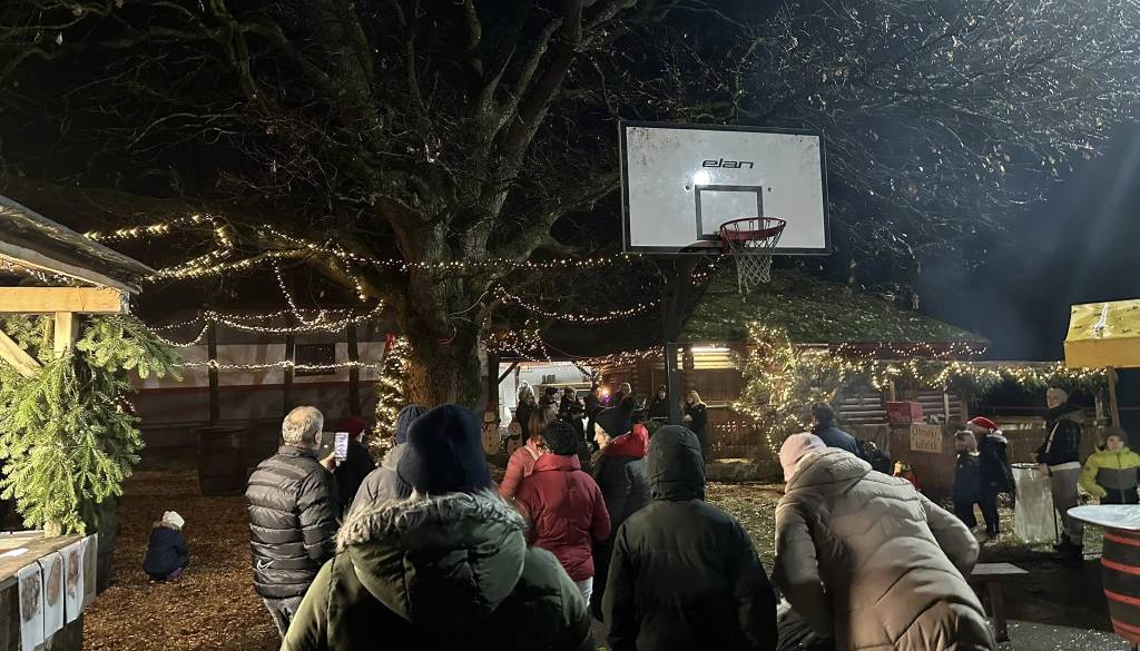 Lömerska adventna pravljica v znamenju topline in prazničnega druženja