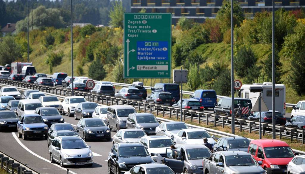 Preobrat v Evropski uniji: Konec popolne prepovedi motorjev z notranjim zgorevanjem?