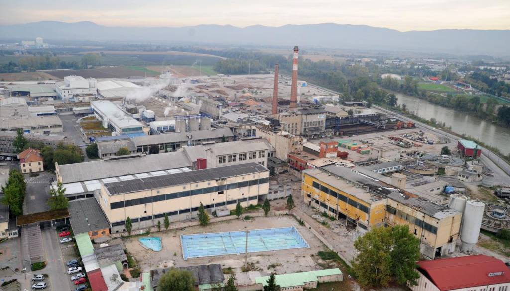 Je občina kriva, da so krški delavci pristali na čakanju?