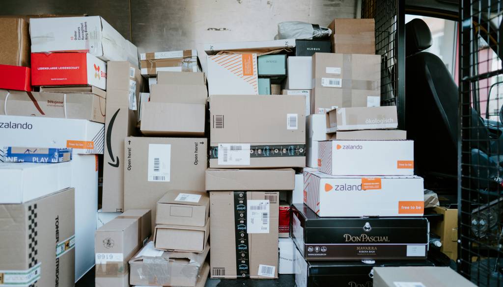 Božič pred vrati, prevaranti v akciji: Ena napačna poteza vas lahko drago stane