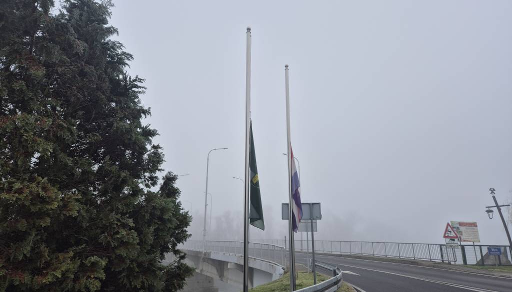 Občina ponuja do 3000 evrov za nakup nepremičnine v kraju ob Muri