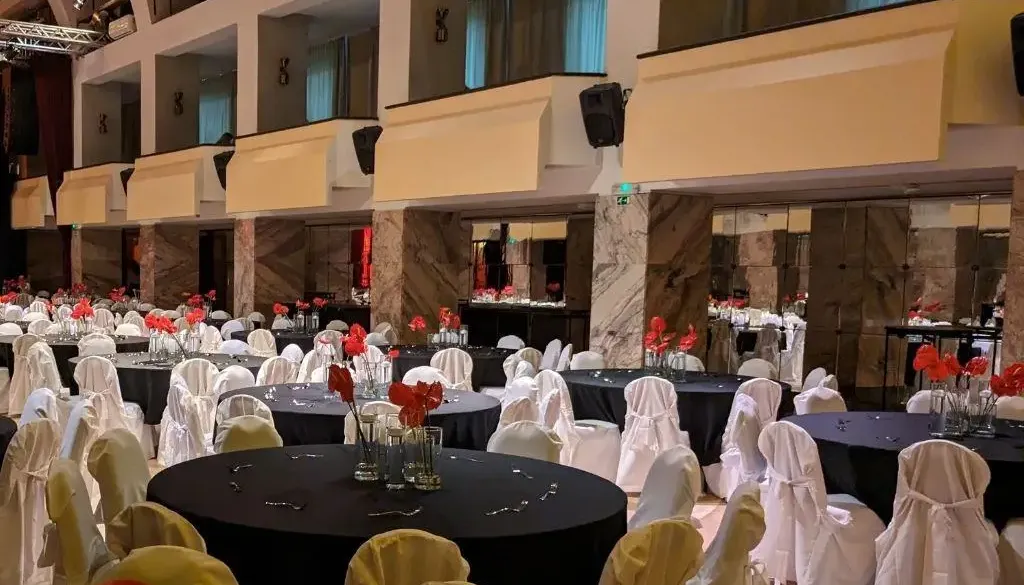 Dostop za invalide v Festivalno dvorano še vedno neurejen