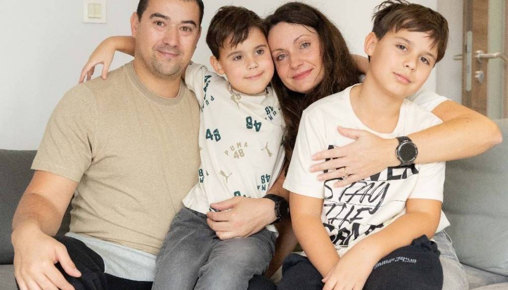 Sedemletni Teo s Štajerske za zdravljenje čez lužo potrebuje 2,5 milijona: »To bi bilo zanj največje možno darilo«