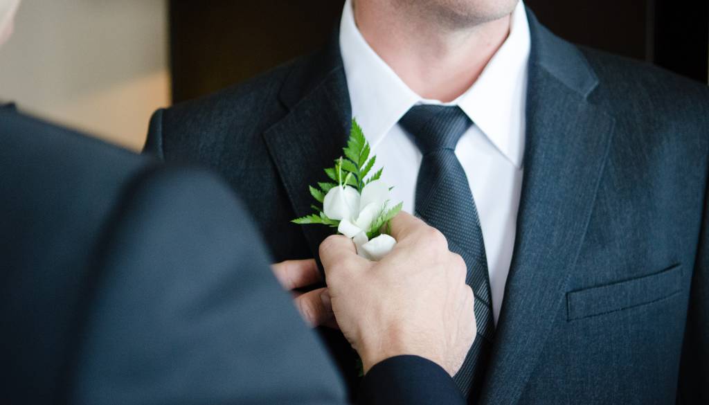 Slovenska gimnazija preklicala zaposlitev kandidatu, ko je izvedela, da je poročen z moškim