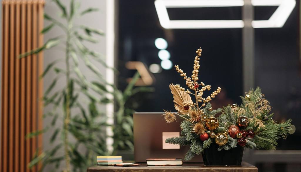 Podjetje kaznovalo zaposlene zaradi bolniške, ostali brez nagrade