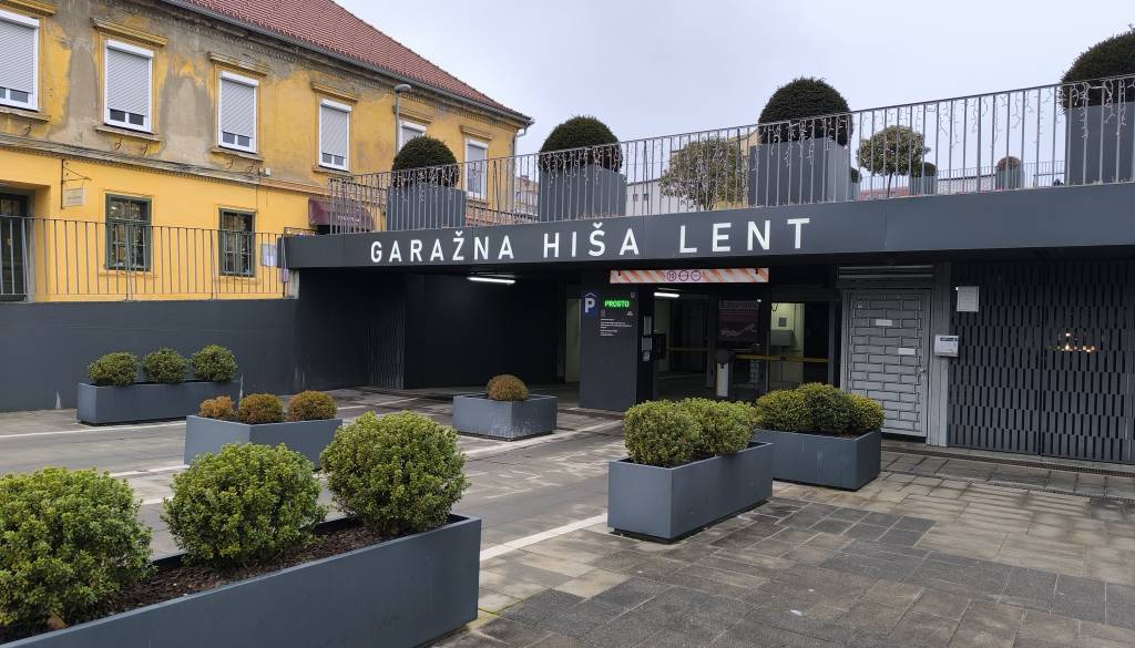 Mariborčanka v Garažni hiši Lent znova preplačala. Odgovorni brez odgovorov, zakaj.