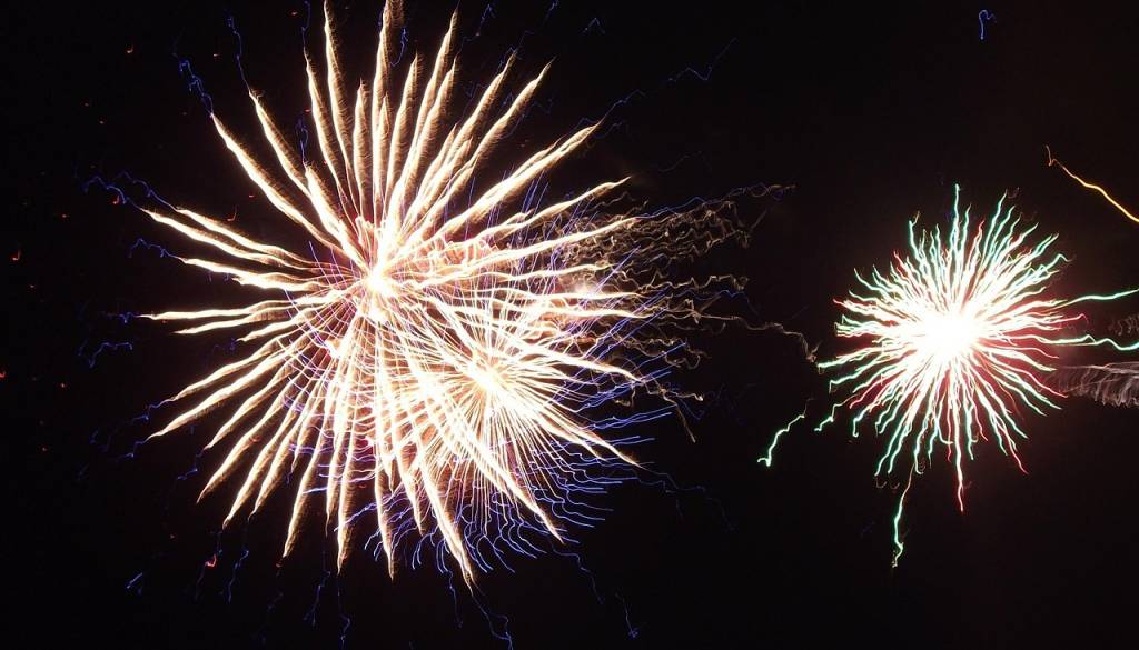 Ognjemeti in petarde: Nevarni ultra-fini delci v zraku ogrožajo zdravje