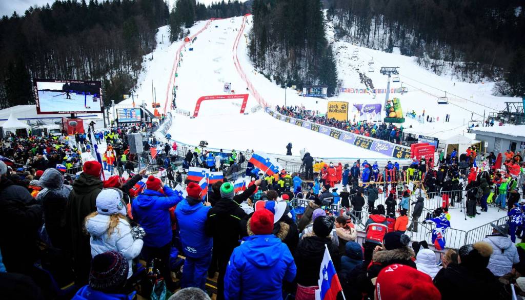 Snežni kontrolor prižgal zeleno luč tekmam v Kranjski Gori