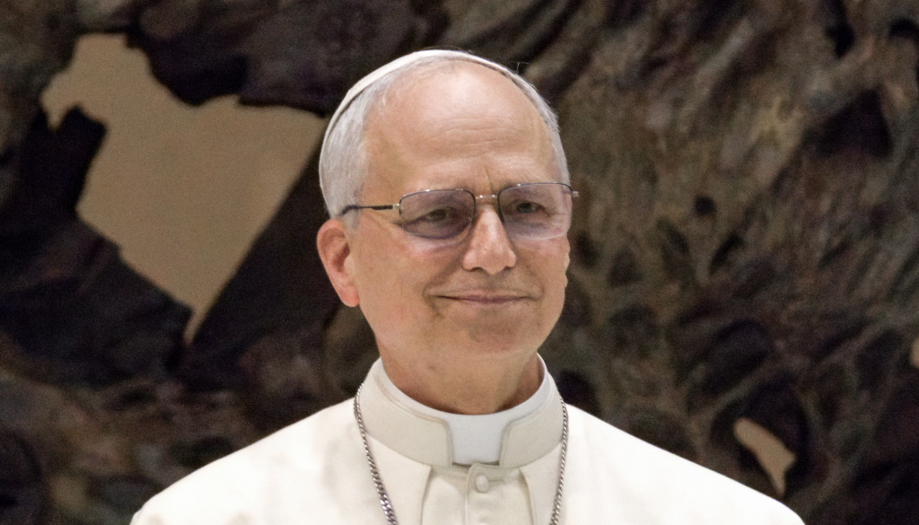 Papež Leon XIV. ob božiču poziva k sočutju in miru