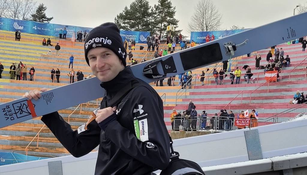 Slovenski skakalec obstal ravno ob dvigu forme