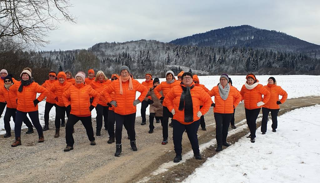Začnite dan z gibanjem: V začetku leta brezplačna jutranja vadba preko Zooma