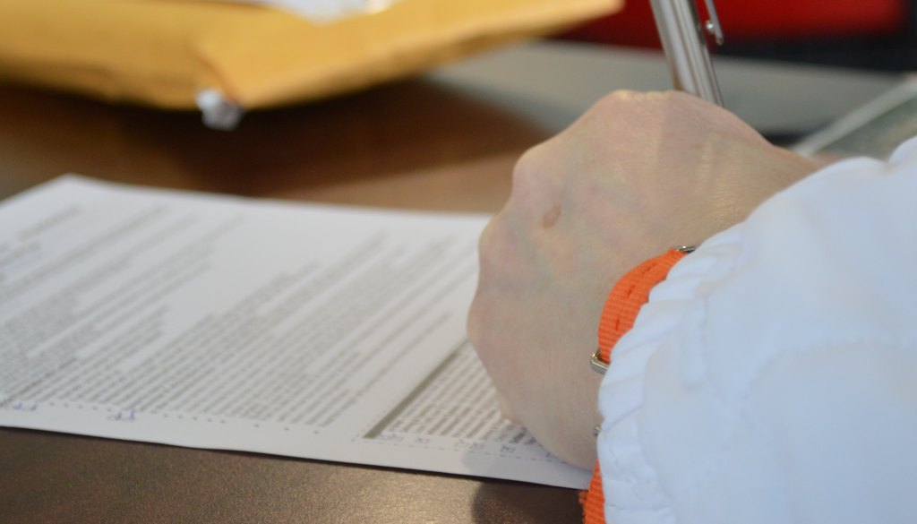 Upravna enota na Tobačni pokala po šivih: Ste 76. v čakalni vrsti!