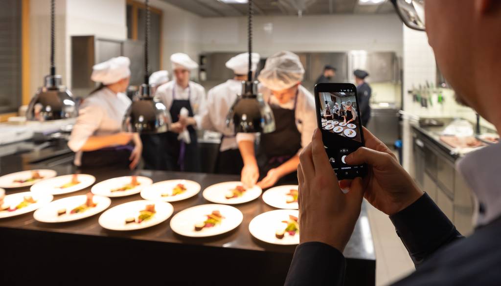 Okusi Ljubljane v novi podobi, zmagala najmlajša tekmovalka 
