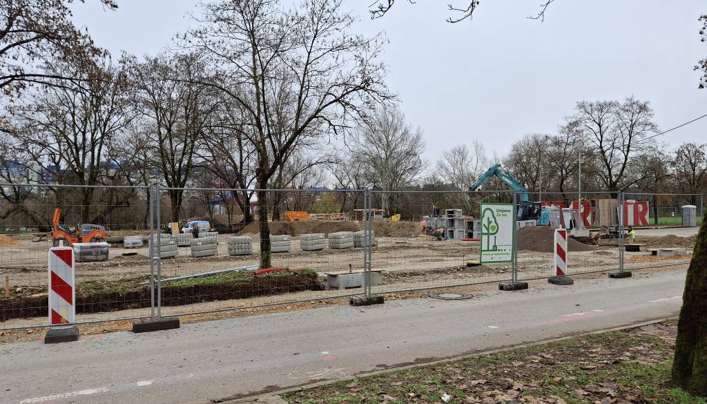 Objekti ob doživljajskem mostu v Štepanjskem namenjeni širši javnosti - kaj pa parkiranje?