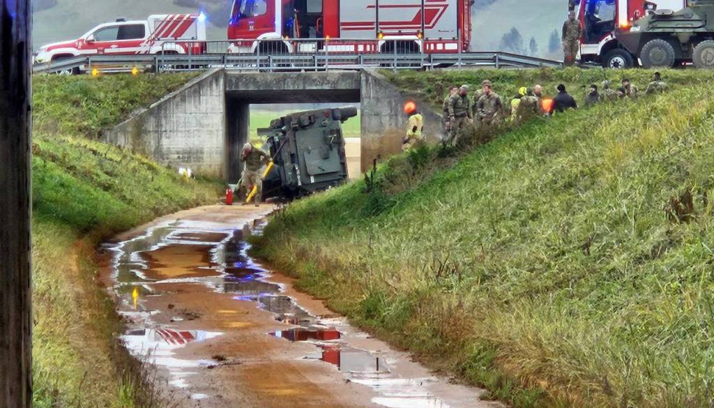 Vsi vojaki po nesreči vojaškega vozila že doma, vzrok nesreče še ni jasen