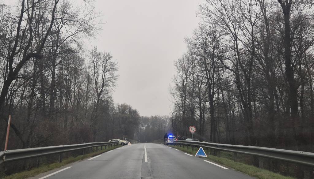 Družinska tragedija v Murskem Središču: 40-letnik streljal na dve ženski, ena umrla, pobegnil naj bi k nam