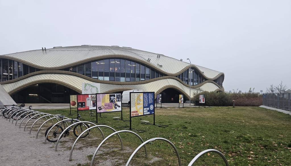 Kako je slovenska košarka zrasla iz breskve v svetovno legendo? Posebna razstava v Stožicah