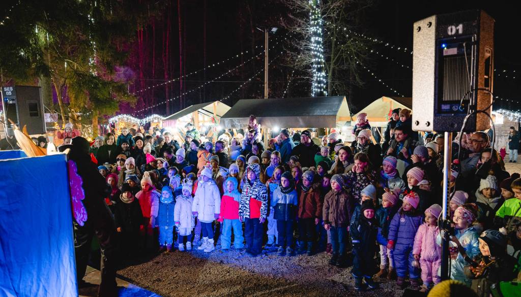 FOTO: Miklavževa čarobnost ogrela Pohorsko tržnico