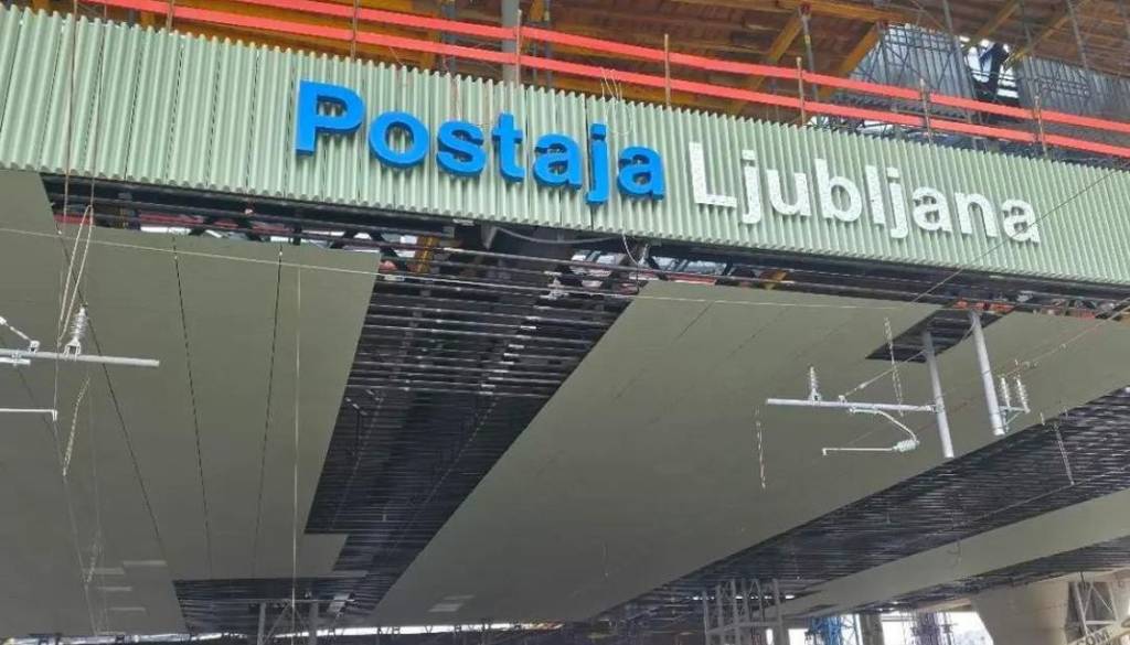 Za 244 milijonov evrov dobili postajo, ki je razočarala Ljubljančane: »Izgleda kot iz socializma«