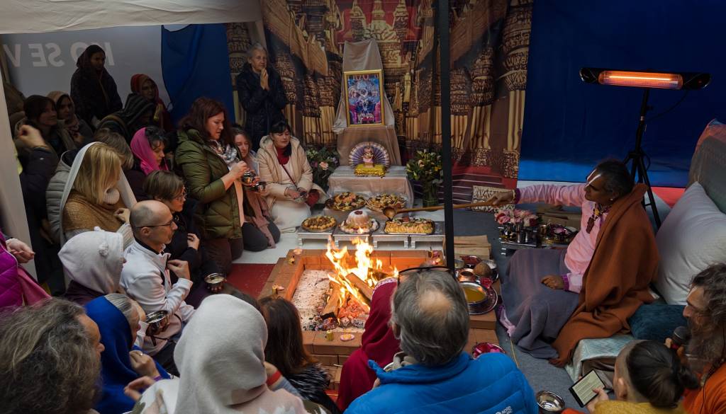 FOTO in VIDEO: Zgodovinski dan za Maribor, odprli prvi hindujski tempelj Bhakti Marge v Sloveniji