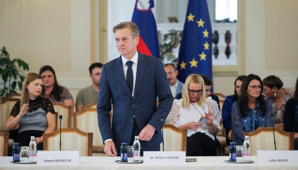 Robert Golob vabi na delovno kosilo, je sedmerica strank vabilo sprejela?