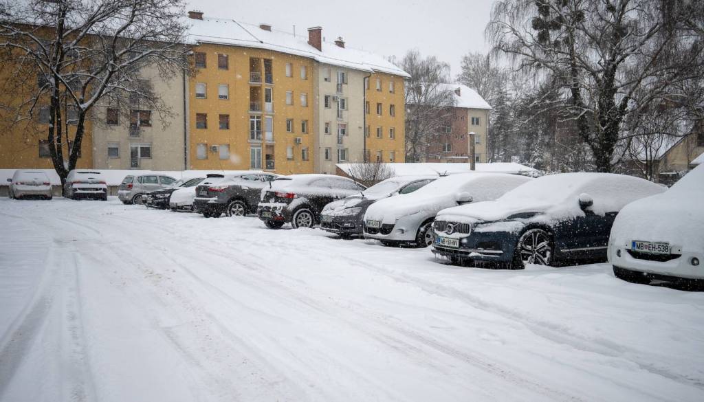 Strokovnjaki opozarjajo: Ne podcenjujte mraza, nizke temperature povečujejo tveganje za bolezni, poškodbe