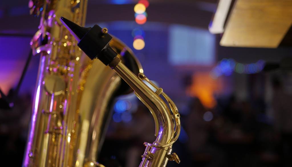 Nizkotno dejanje brez primere: vlomili v prostore godbe in ukradli inštrumente