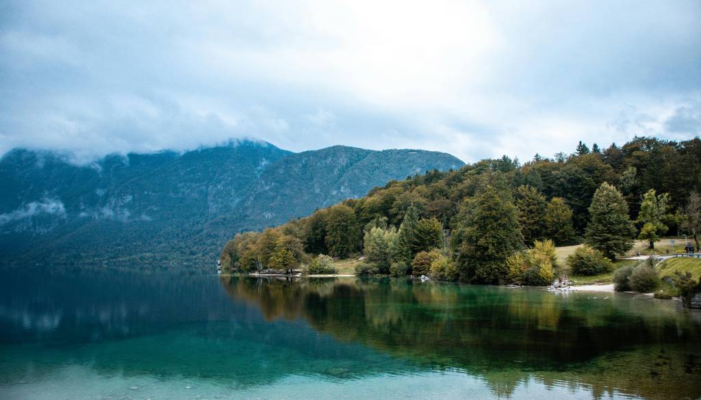 Agatha Christie ostaja zapisana v spomin Bohinja, hotel Bellevue pa propada