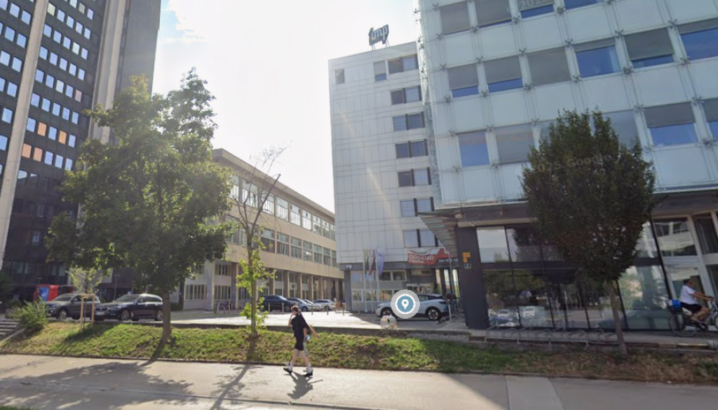 Na Dunajski cesti se prodaja ta ikonična stavba. Cena pa vrtoglavih ...