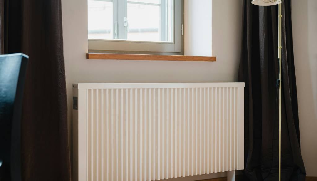 Kako z majhnimi spremembami znižati račune za energijo?