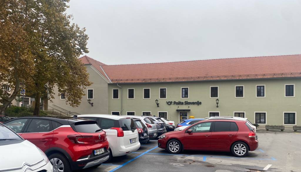 Pošta Slovenije spreminja delovne čase na 142 poštah po državi, tudi na Ptuju