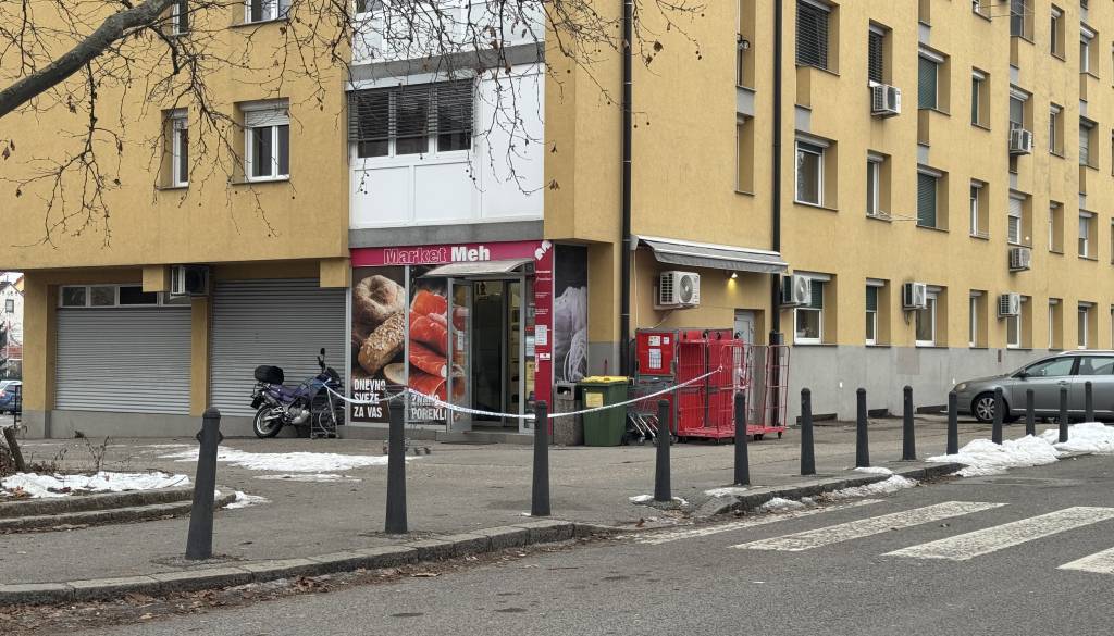 FOTO: Drama v Mariboru, trgovina Mercator prizorišče ropa