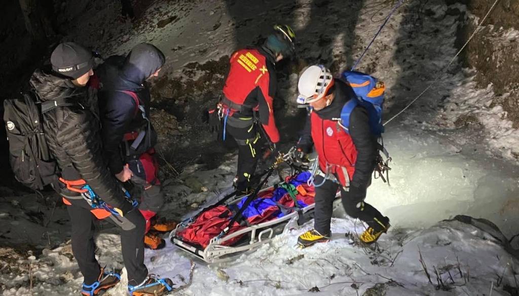 Na enem najbolj znanih ledenih slapov na Gorenjskem se je zgodila nesreča