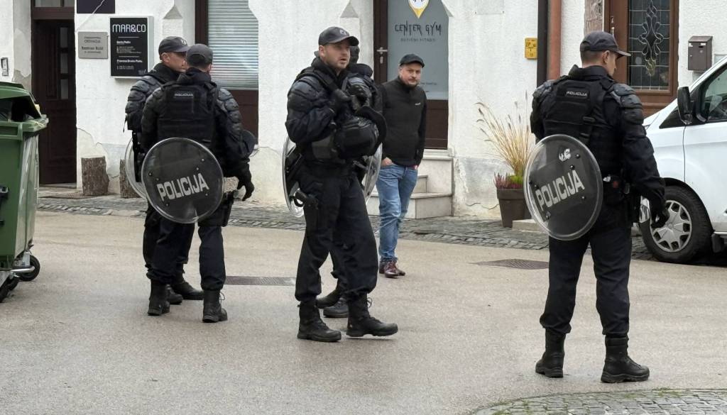 Policija na podlagi Šutarjevega zakona območje v centru Ljubljane razglasila kot varnostno tvegano