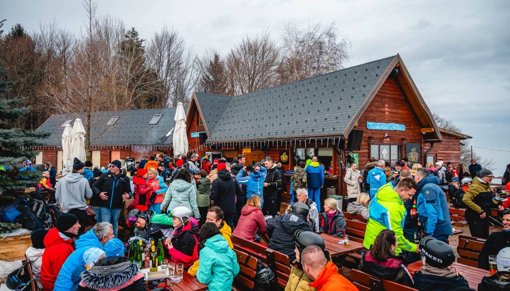 FOTO in VIDEO: Smučanje, glasba in druženje, na Pohorju danes prvi letošnji FrajerSKI dan