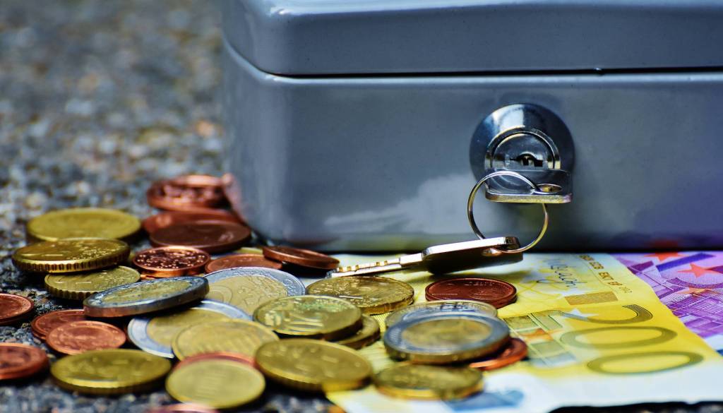 Banka Slovenije po letu dni brez guvernerja pred pomembno odločitvijo