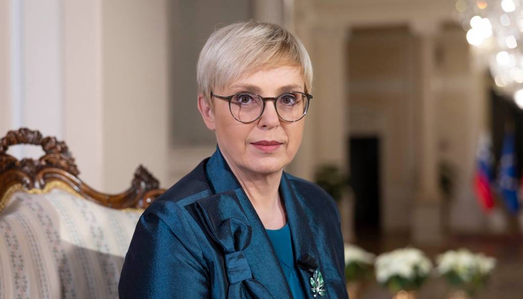 Predsednica Pirc Musar: »Slovenija je ponosna na svoje skakalce, kljub nepričakovanim padcem«