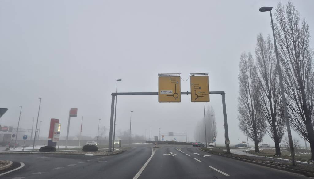 Vozniki množično kršijo pravila, bodo fizične ovire postavljene tudi na tej lokaciji v Murski Soboti?
