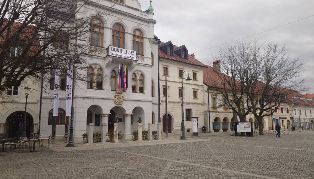 Zaradi izvršb je na območju Novega mesta brez socialne pomoči ostalo okoli 250 ljudi
