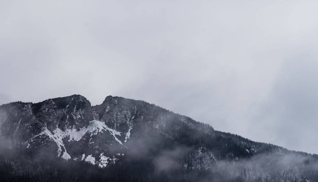 Nevarnost snežnih plazov v gorah močno narašča