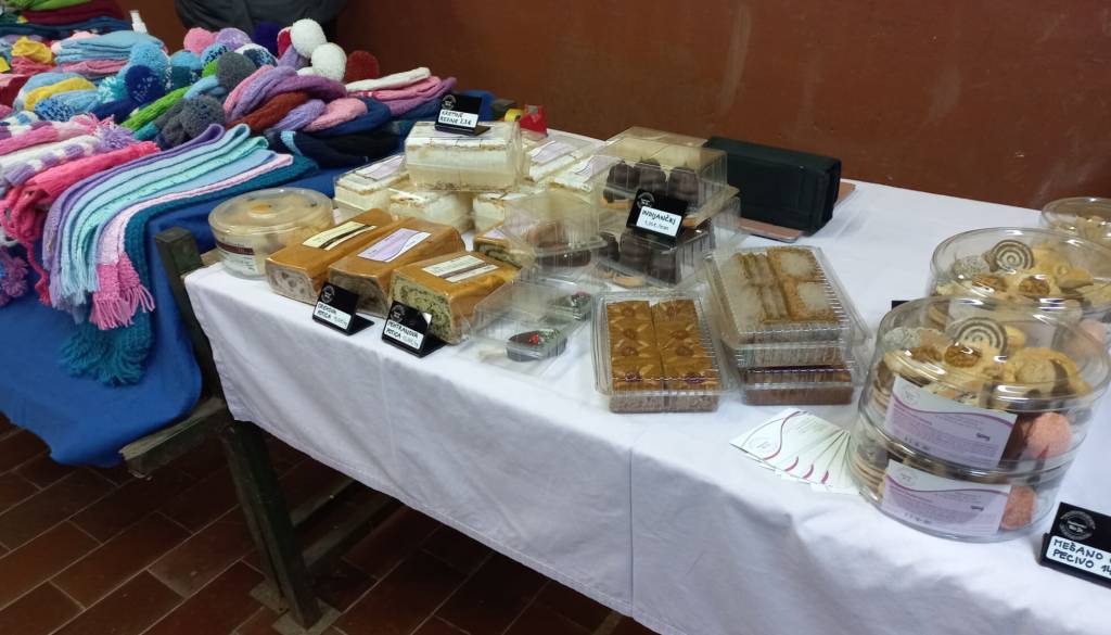 Tržiška tržnica se je preselila pod streho. Občina odpira tudi najem stojnic za dobrih 8 evrov