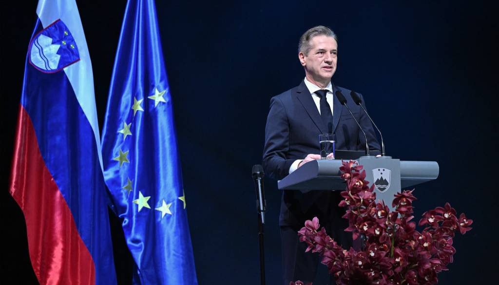 Golob: Ne želimo si civilnih žrtev in novega nasilja