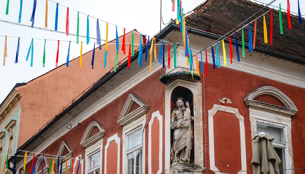 FOTO: Na Ptuju pripravljeni na peti letni čas, priprave v polnem teku