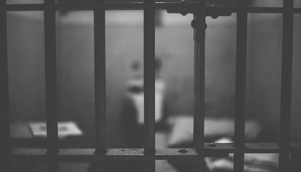 Mariborski policisti znova izrekli prepoved približevanja, ena oseba pristala za zapahi