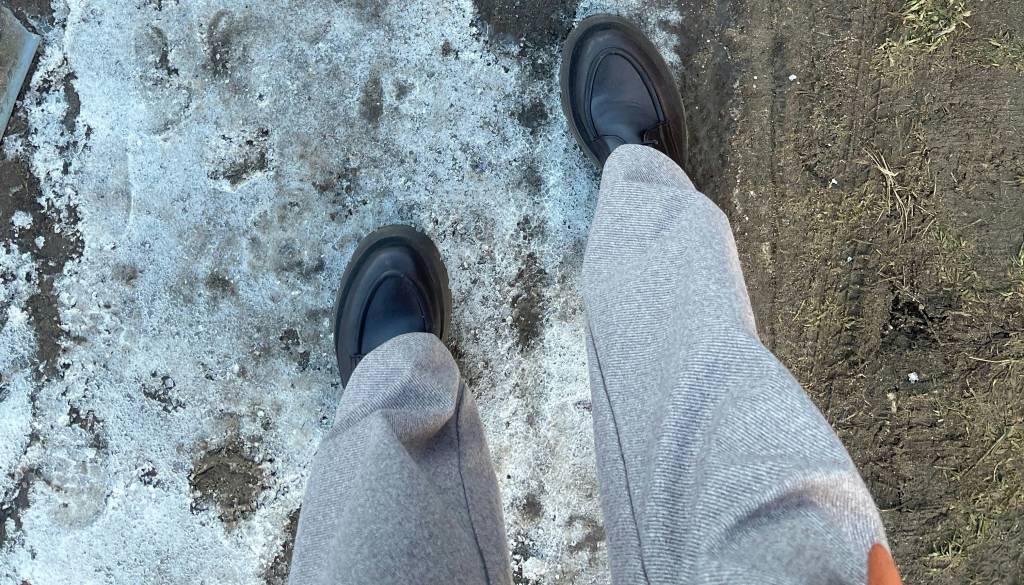 Zaradi snega in poledice v Ljubljani poškodovanih 67 ljudi