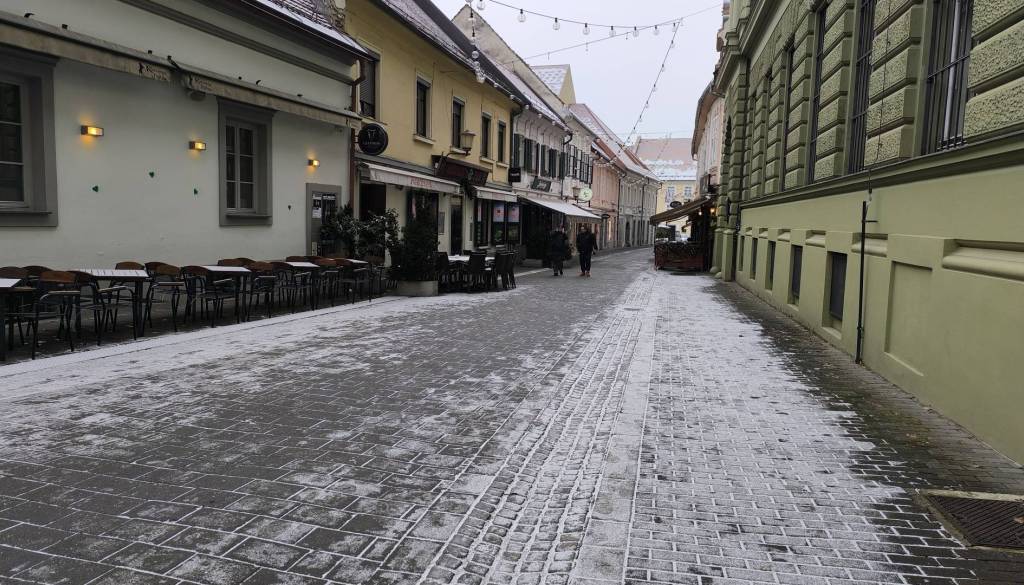 Najhladnejše jutro zime: Temperature tudi pod –20 stopinj, koliko pa je pokazalo v Mariboru?