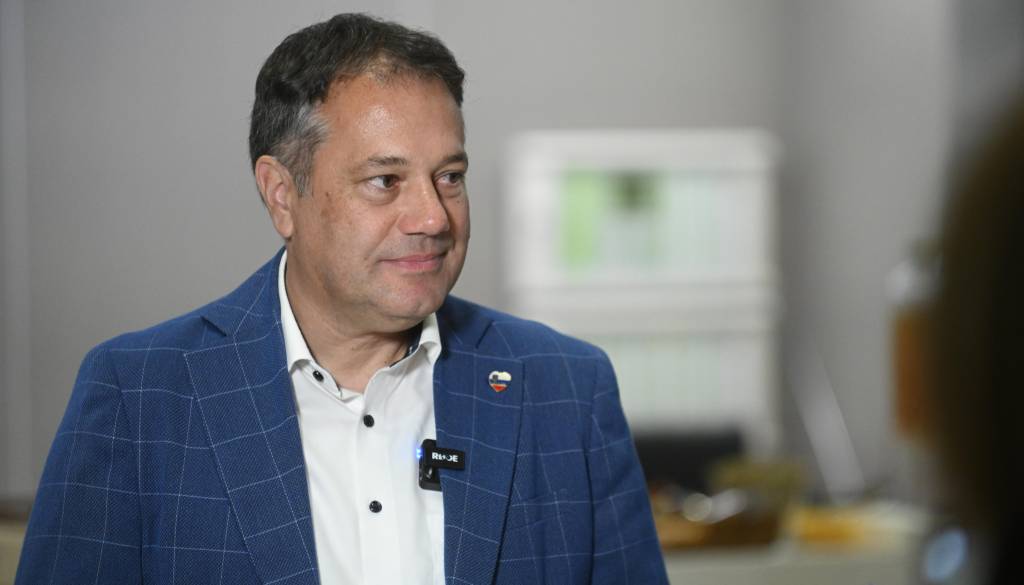 FOTO: V štabu Gibanja Svoboda že dobivajo podatke z volišč: Kaj pravita Arčon in Sajovic?