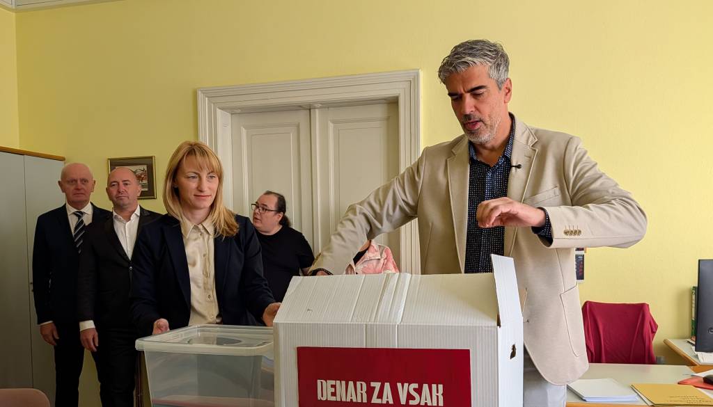 Bor Greiner predstavil 45 kandidatov za mestni svet: »Jaz prinašam normalnost v to mesto«