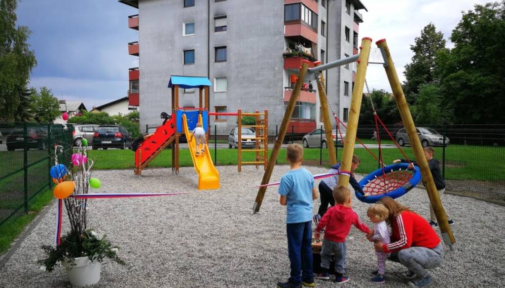Koliko denarja dolenjske občine namenijo ob rojstvu otroka?