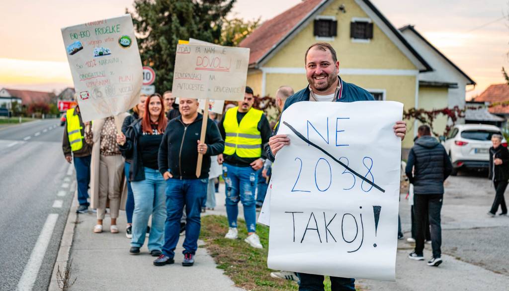 FOTO in VIDEO: Ptujčani opozorili na prometne obremenitve: »Imajo nas za norce«